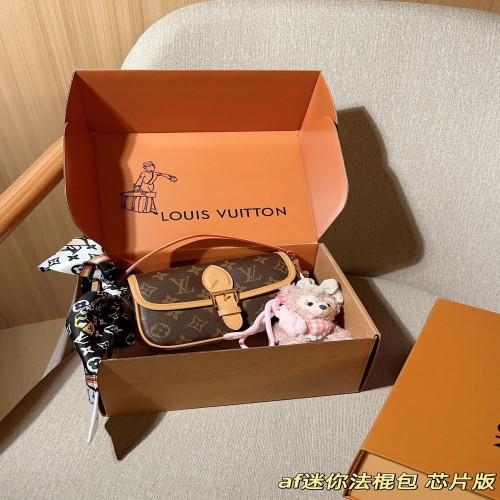 루이비통 모노그램 미니 다이앤 바게트 스타일 백