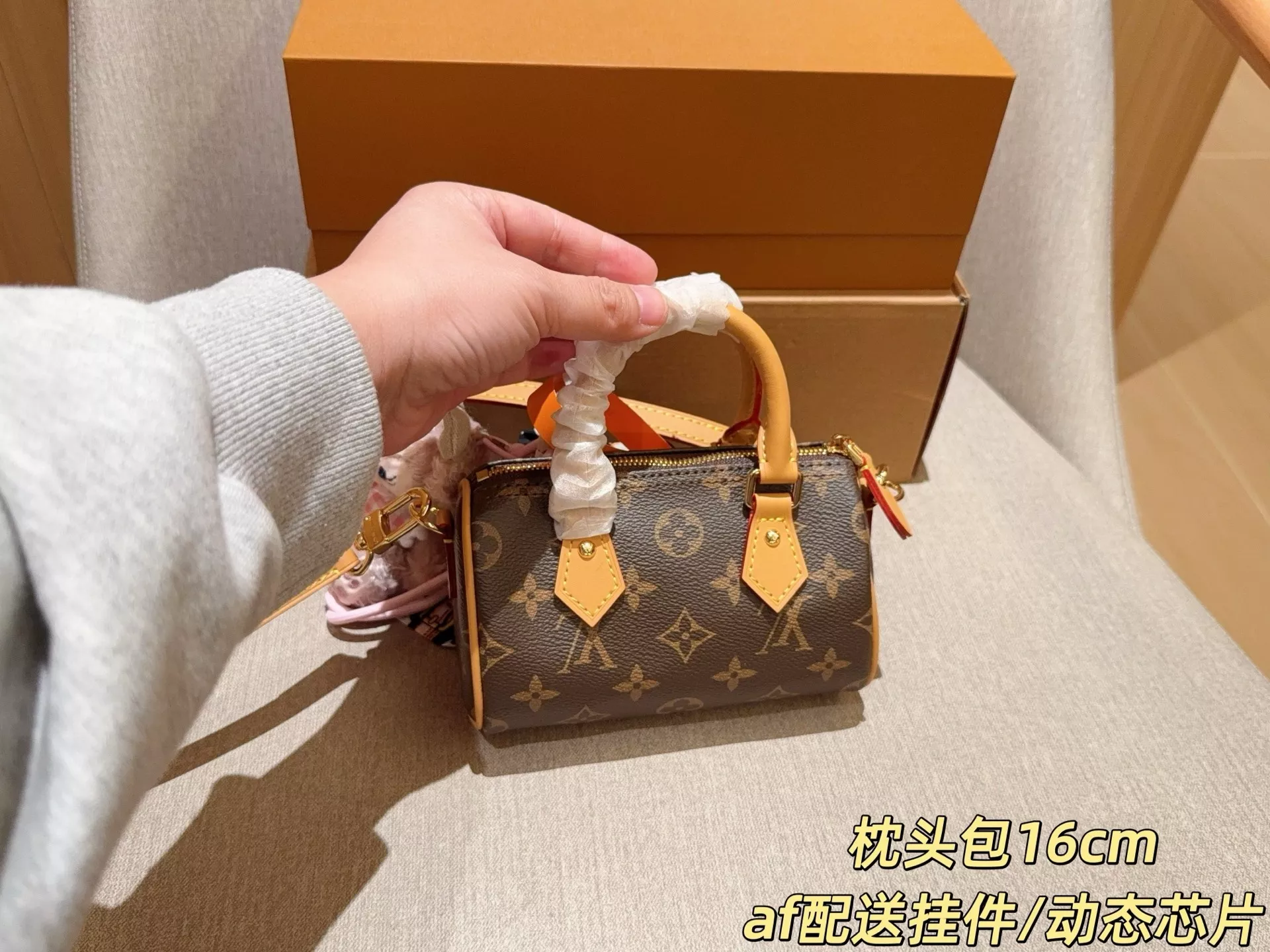 루이비통 스피디 16 나노 모노그램 스트랩 백 상세 이미지 4
