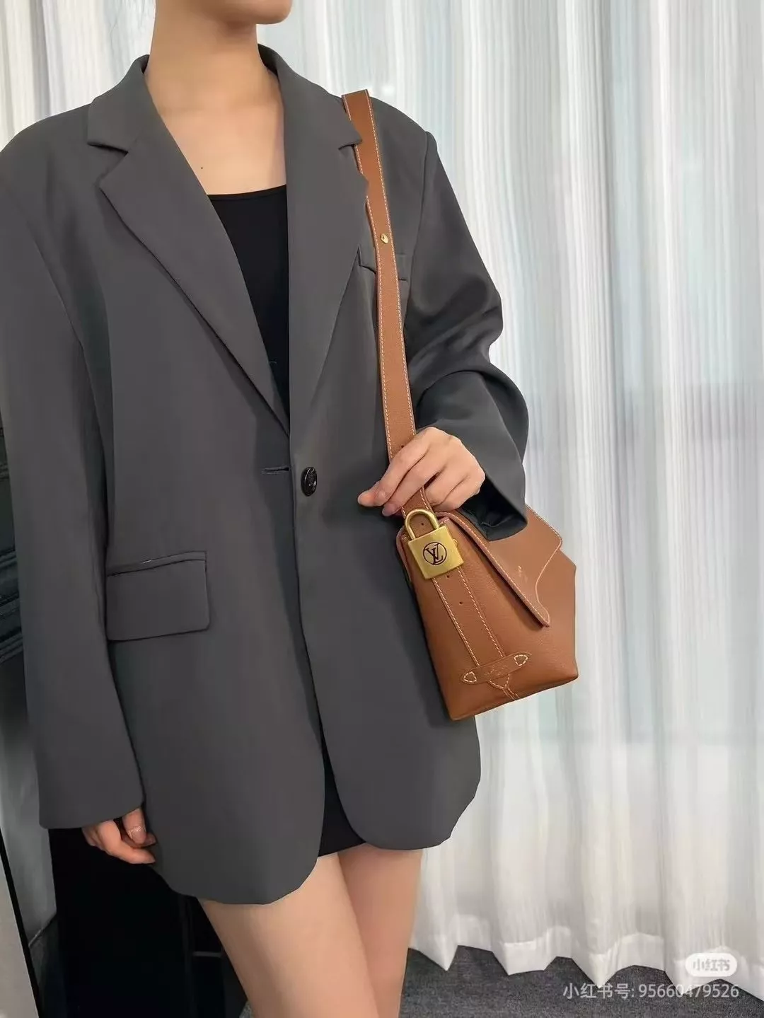 루이비통 로우키 메신저 브라운 상세 이미지 33