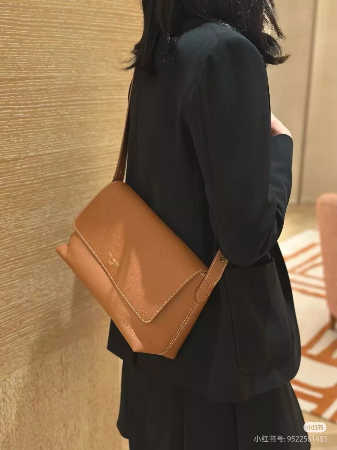 루이비통 로우키 메신저 브라운 상세 이미지 29