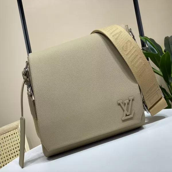 루이비통 테이크오프 LV 아에로그램 우편가방