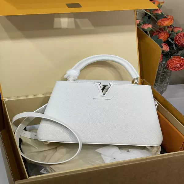 루이비통 카퓌신 BB LV 파이어웍스 토리옹 가죽 탑핸들백