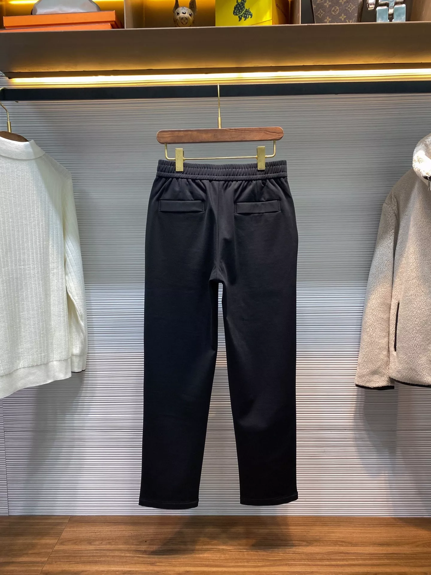 노브랜드 프리미엄 울 혼방 그래핀 보온 스트레이트 밴딩 팬츠 상세 이미지 6