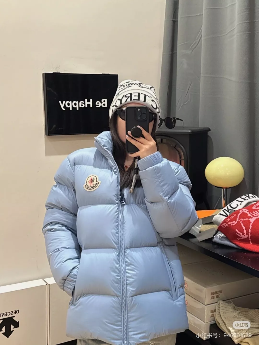 몽클레어 25FW 펠트 자수 와펜 로고 나일론 다운 재킷 상세 이미지 40