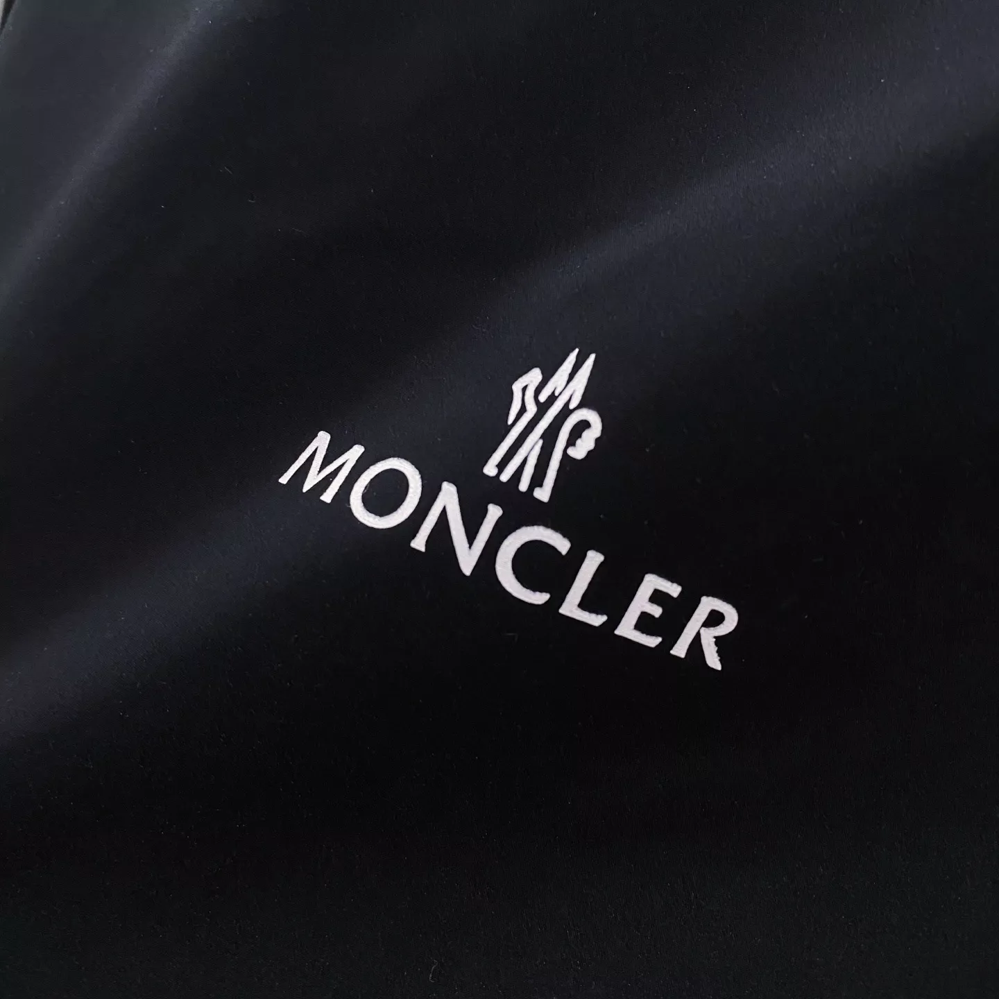 몽클레어 남성 양면 후드 경량 다운 재킷 상세 이미지 12