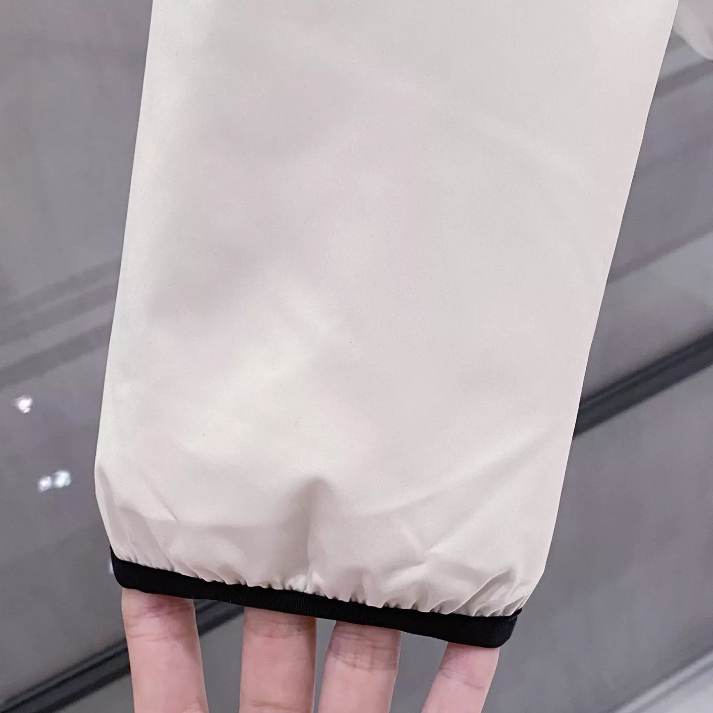 몽클레어 남성 양면 후드 경량 다운 재킷 상세 이미지 30