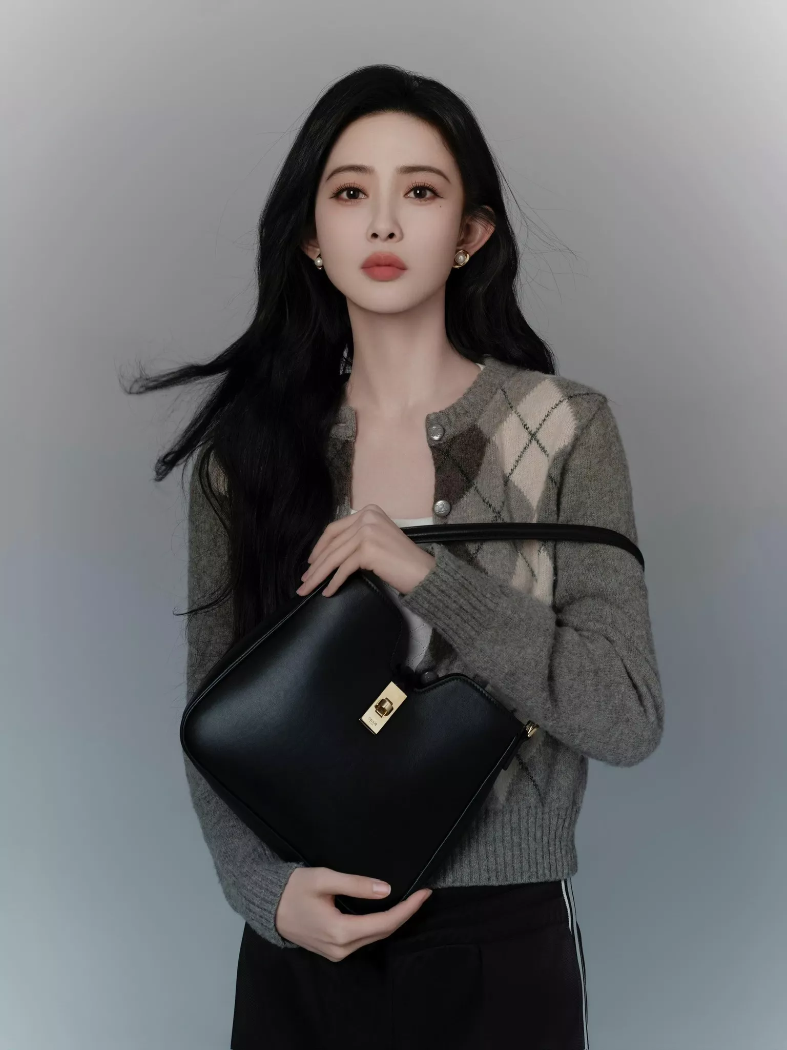 셀린느 카미유 16 소프트 스무스 카프스킨 핸드백 스몰 상세 이미지 24