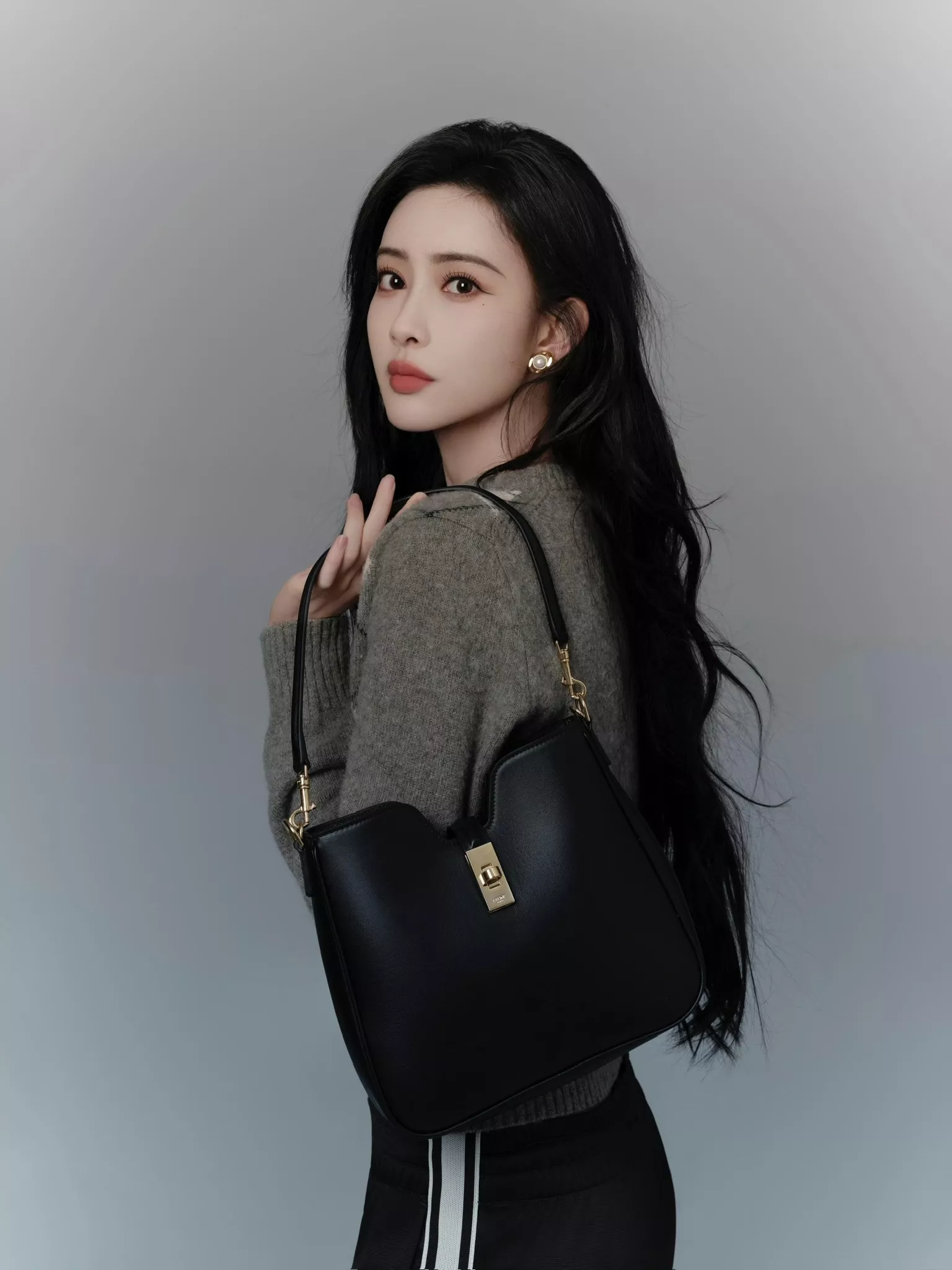 셀린느 카미유 16 소프트 스무스 카프스킨 핸드백 스몰 상세 이미지 25