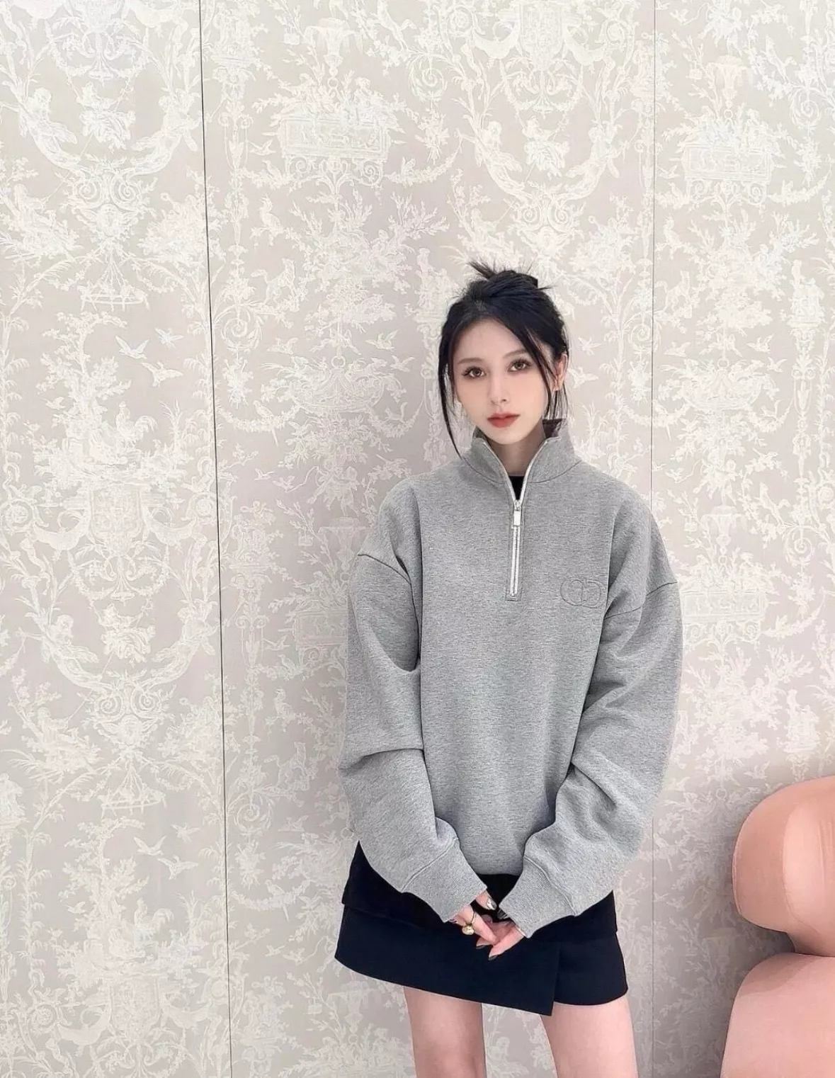 디올 CD 로고 자수 하프집업 기모 스웻셔츠 상세 이미지 72