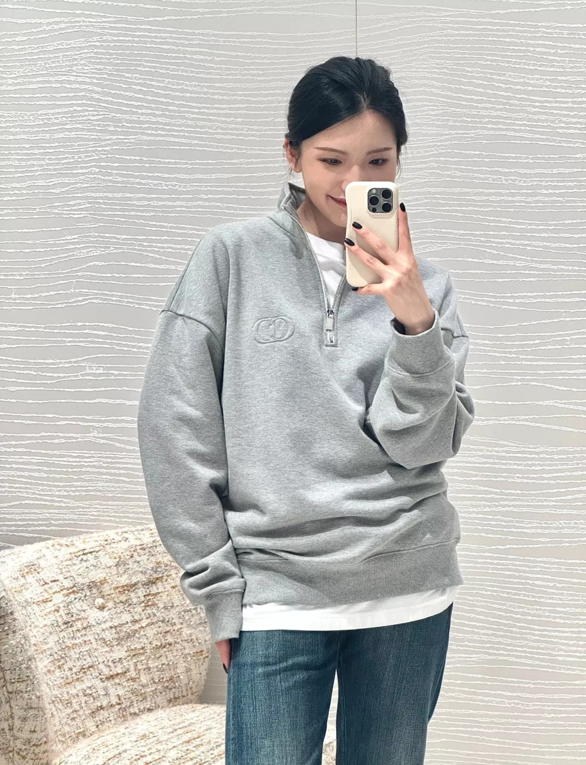디올 CD 로고 자수 하프집업 기모 스웻셔츠 상세 이미지 73