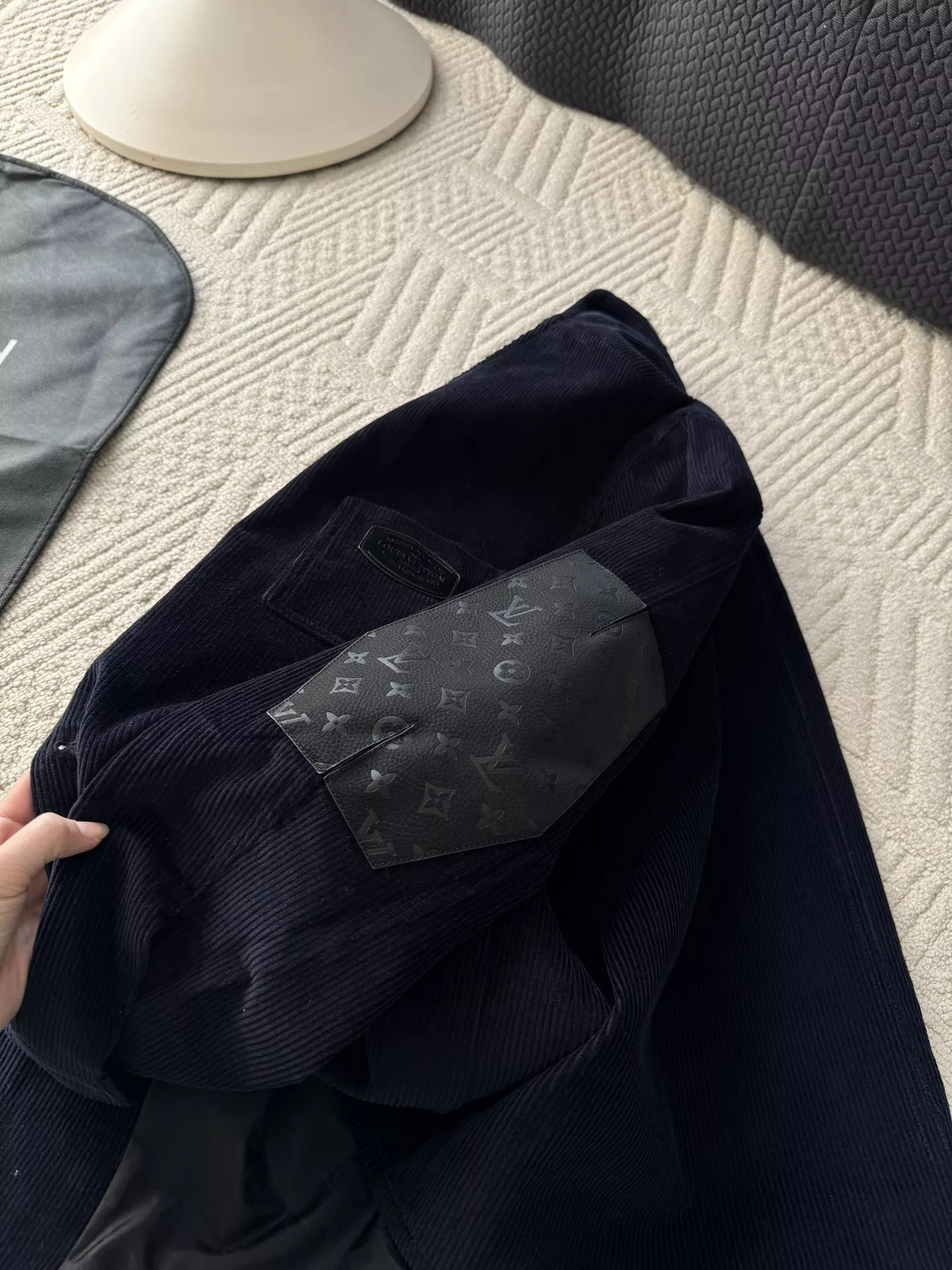 루이비통 V넥 코듀로이 버튼 재킷 상세 이미지 30