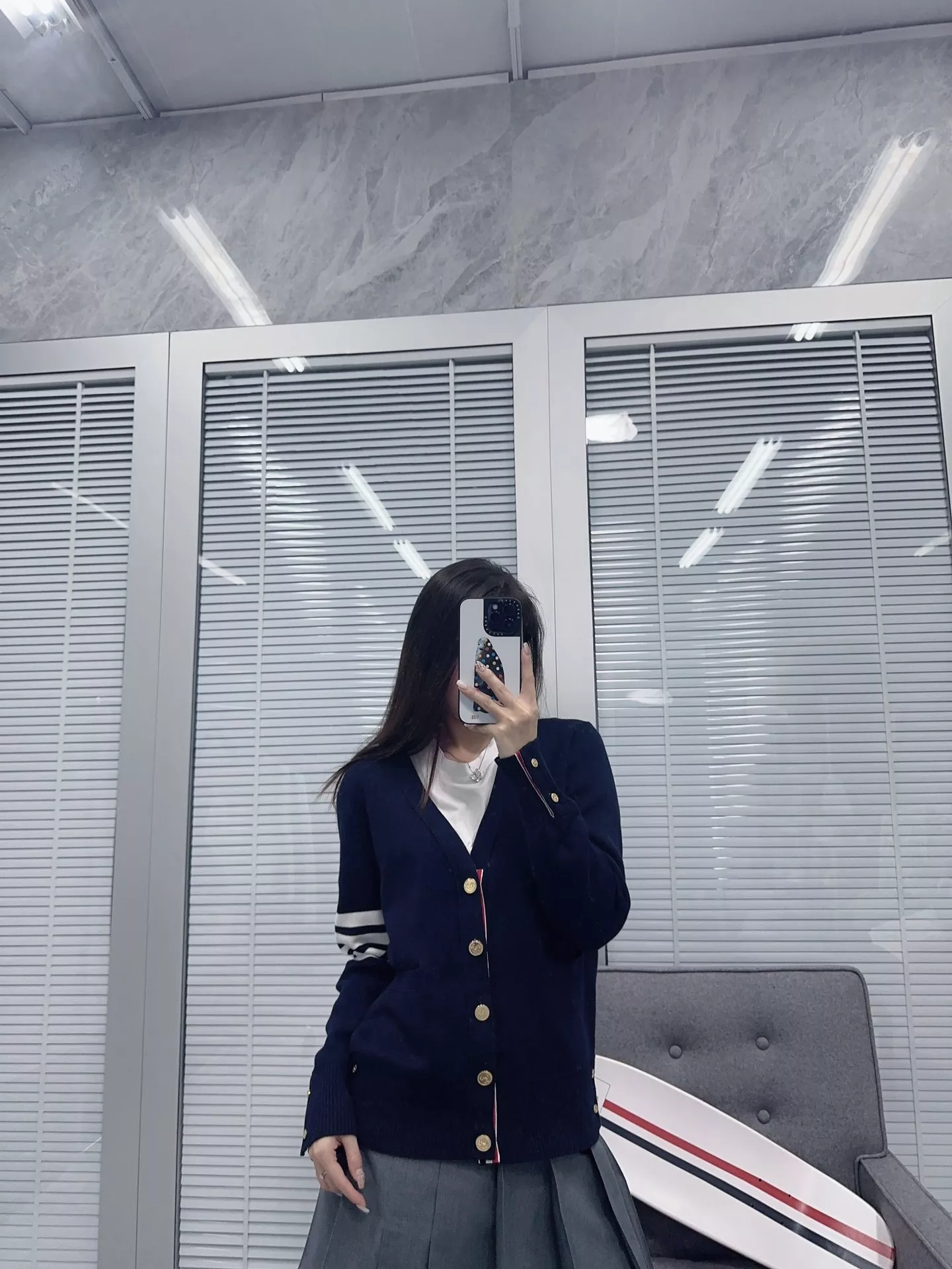 톰브라운 클래식 4바 코튼 가디건 상세 이미지 35
