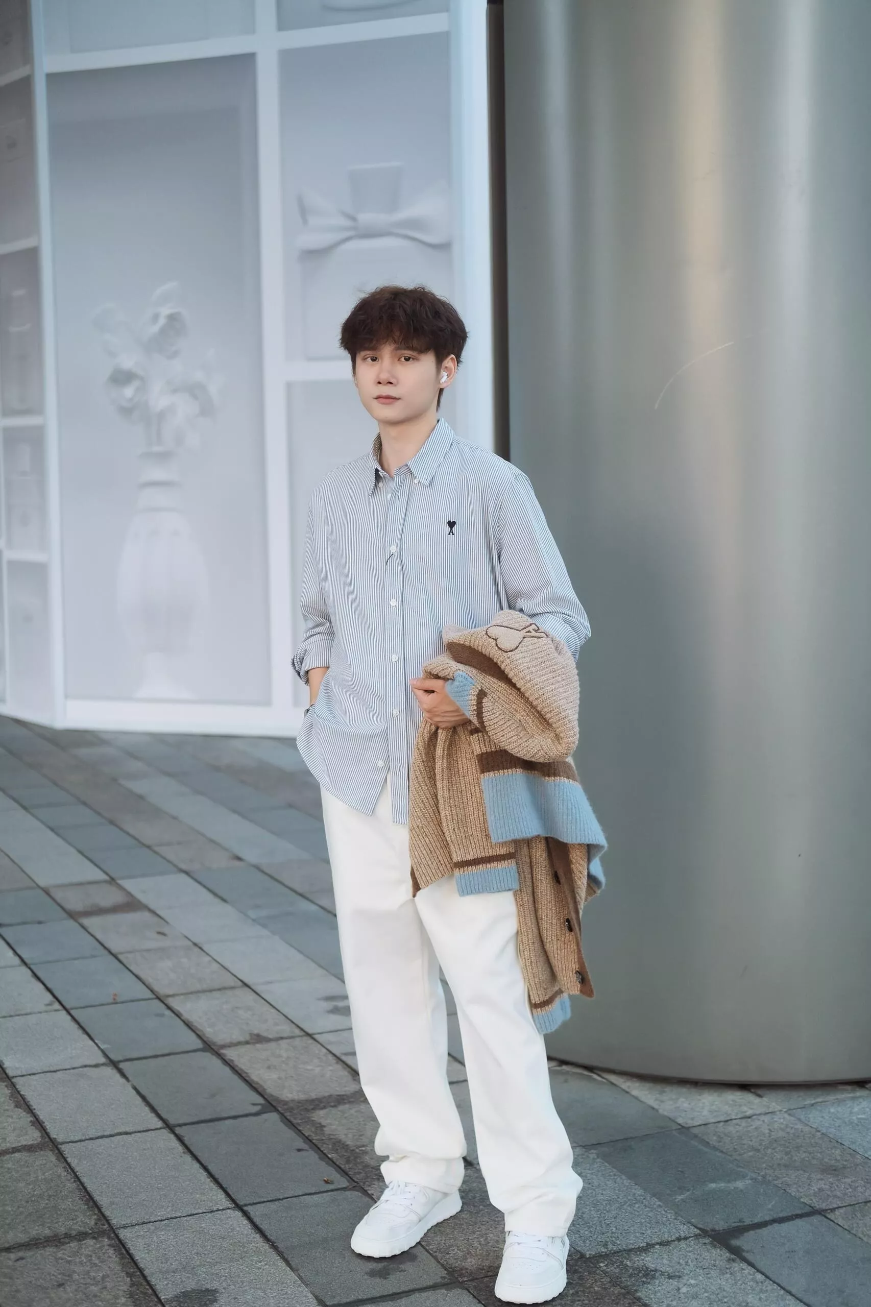 아미 옥스포드 스트라이프 버튼다운 카라 셔츠 상세 이미지 19
