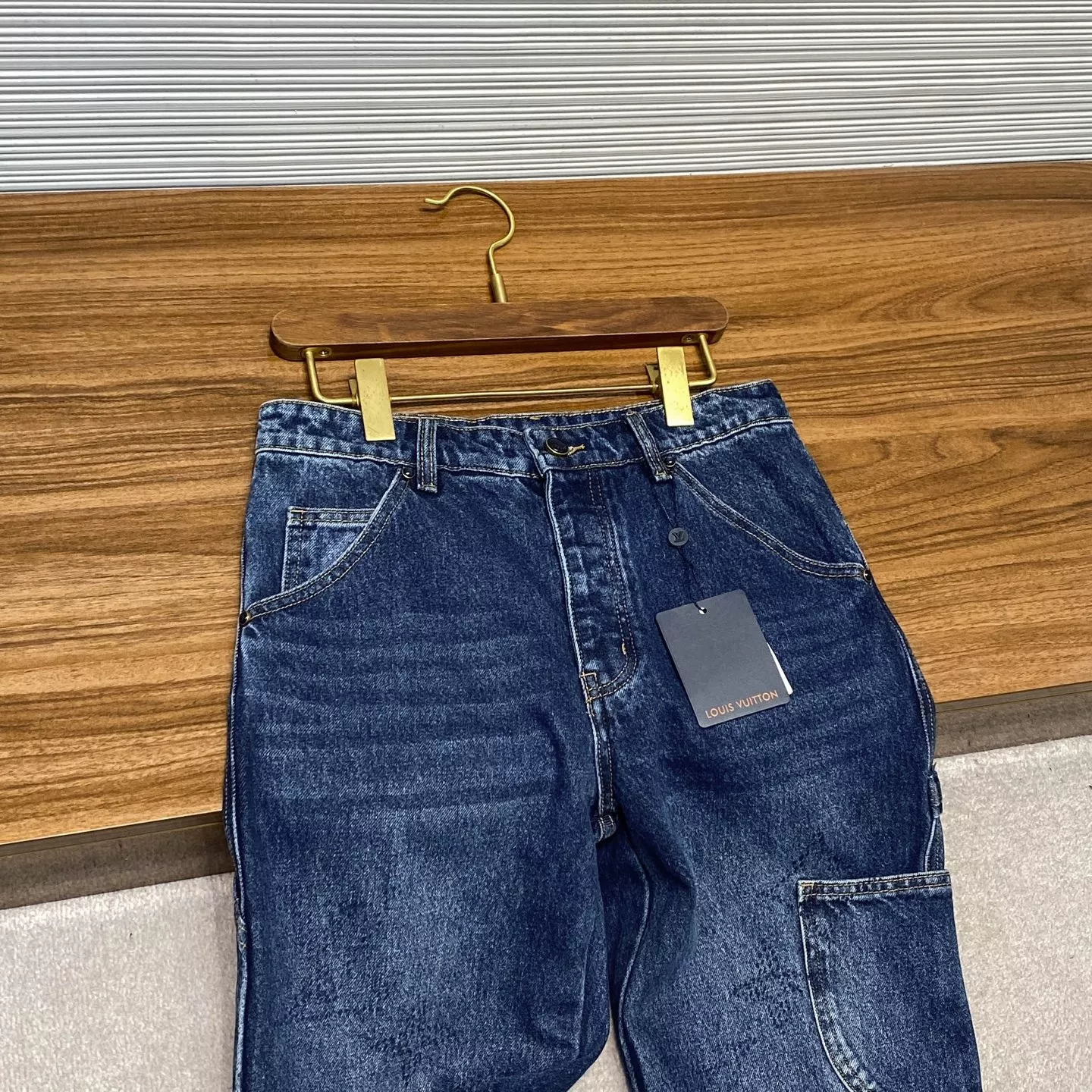 루이비통 블루 워싱 그라데이션 모노그램 공방 데님 팬츠 상세 이미지 9
