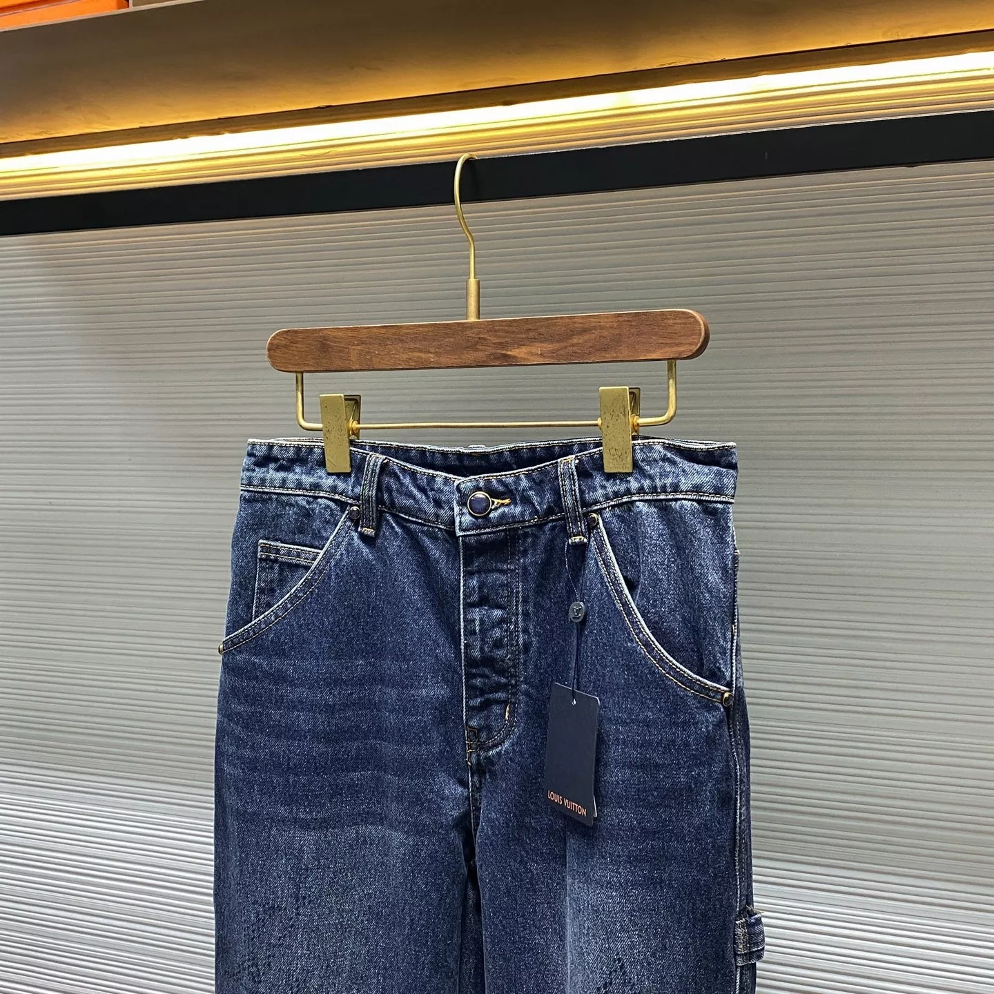 루이비통 블루 워싱 그라데이션 모노그램 공방 데님 팬츠 상세 이미지 3