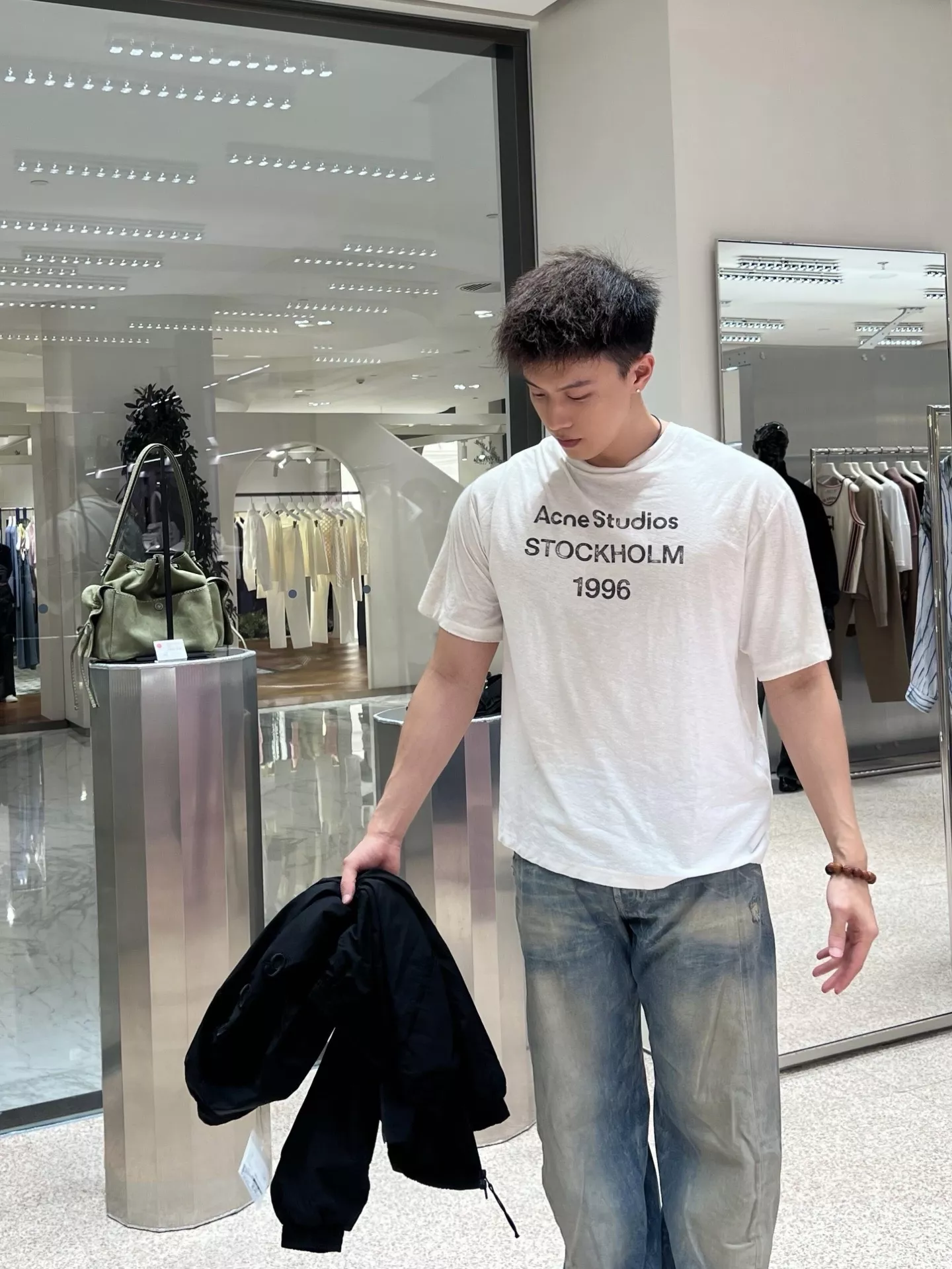 body_db1540d649f8a82f.webp