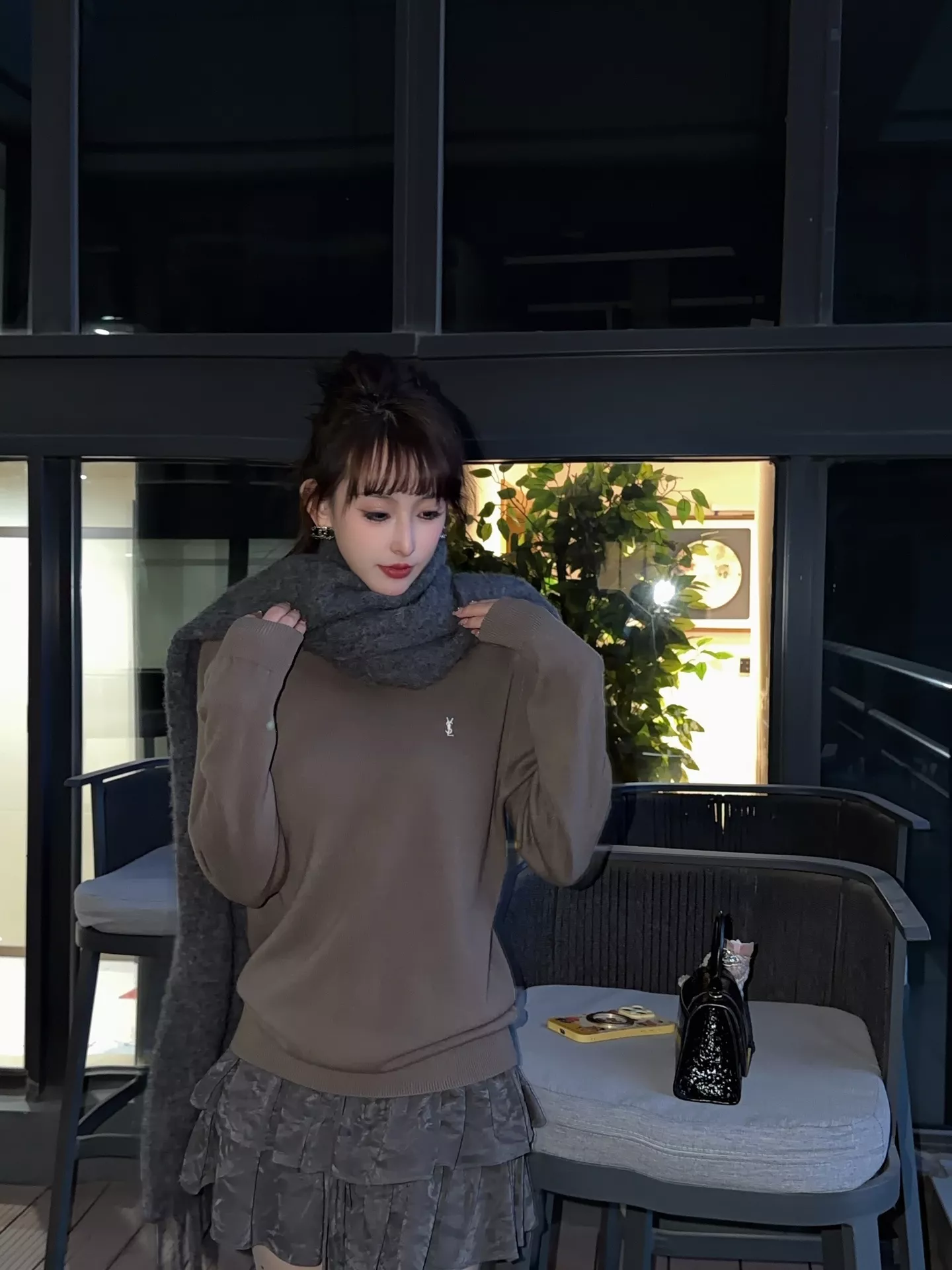 생로랑 울 라운드넥 로고 자수 풀오버 니트 상세 이미지 21