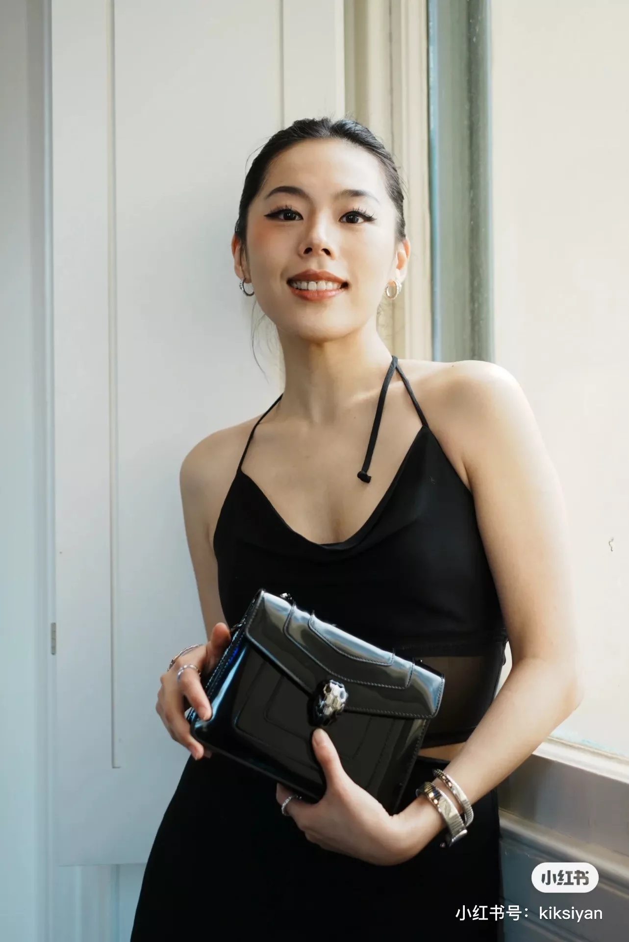 불가리 세르펜티 포에버 블랙 카프스킨 크로스백 상세 이미지 19