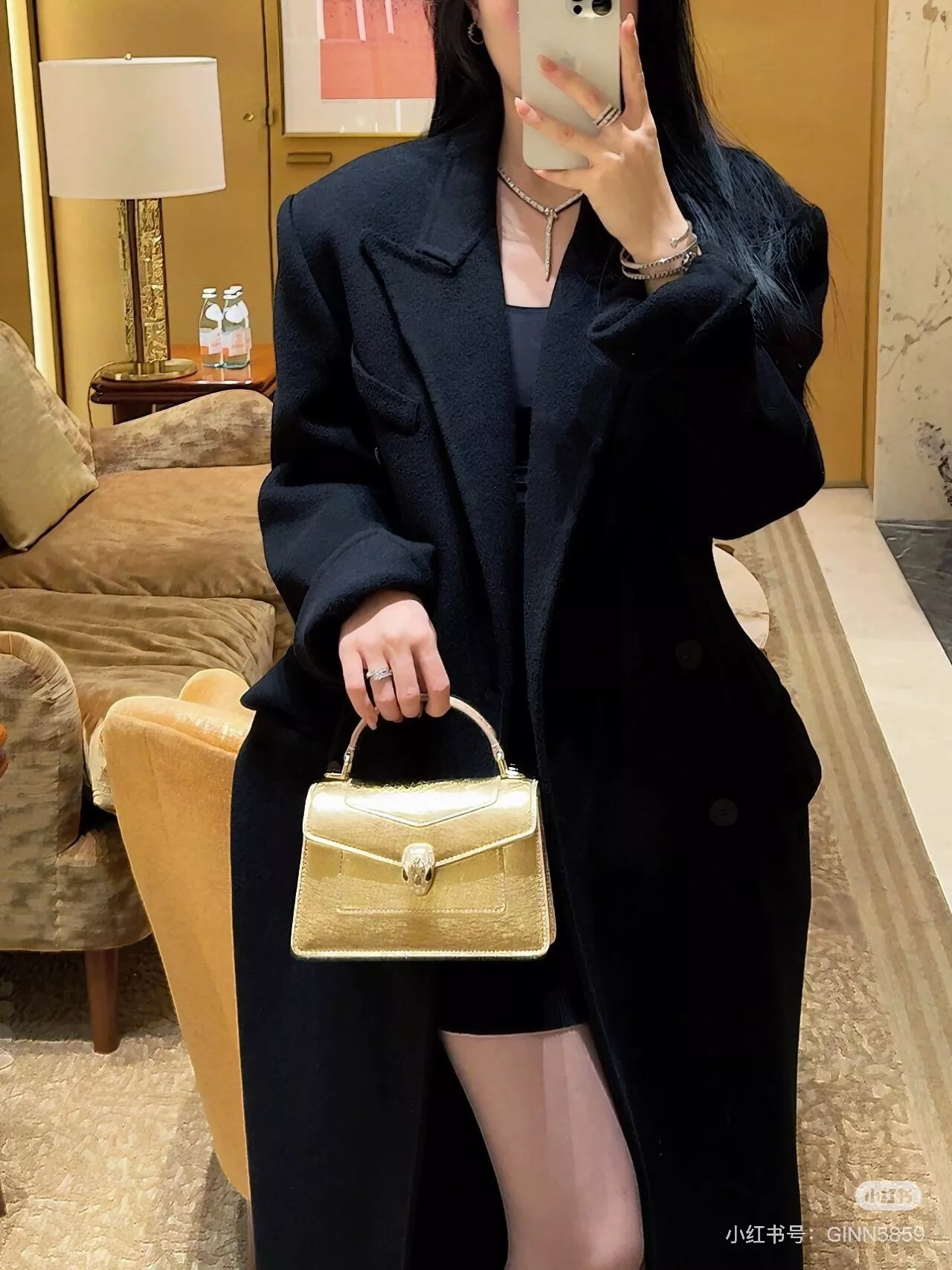 불가리 세르펜티 포에버 미니 탑핸들 백 상세 이미지 22