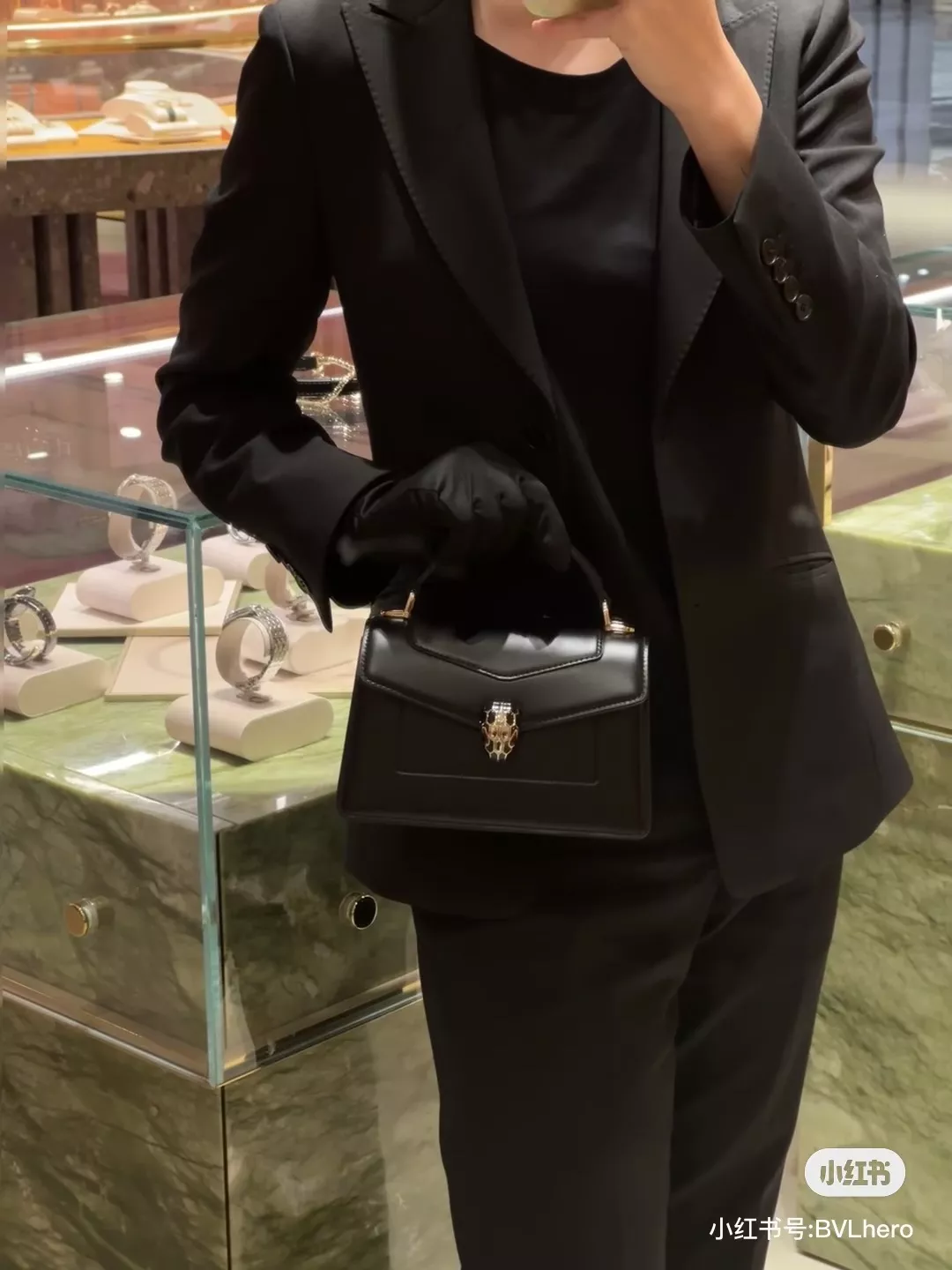 불가리 세르펜티 포에버 미니 탑핸들 백 상세 이미지 19