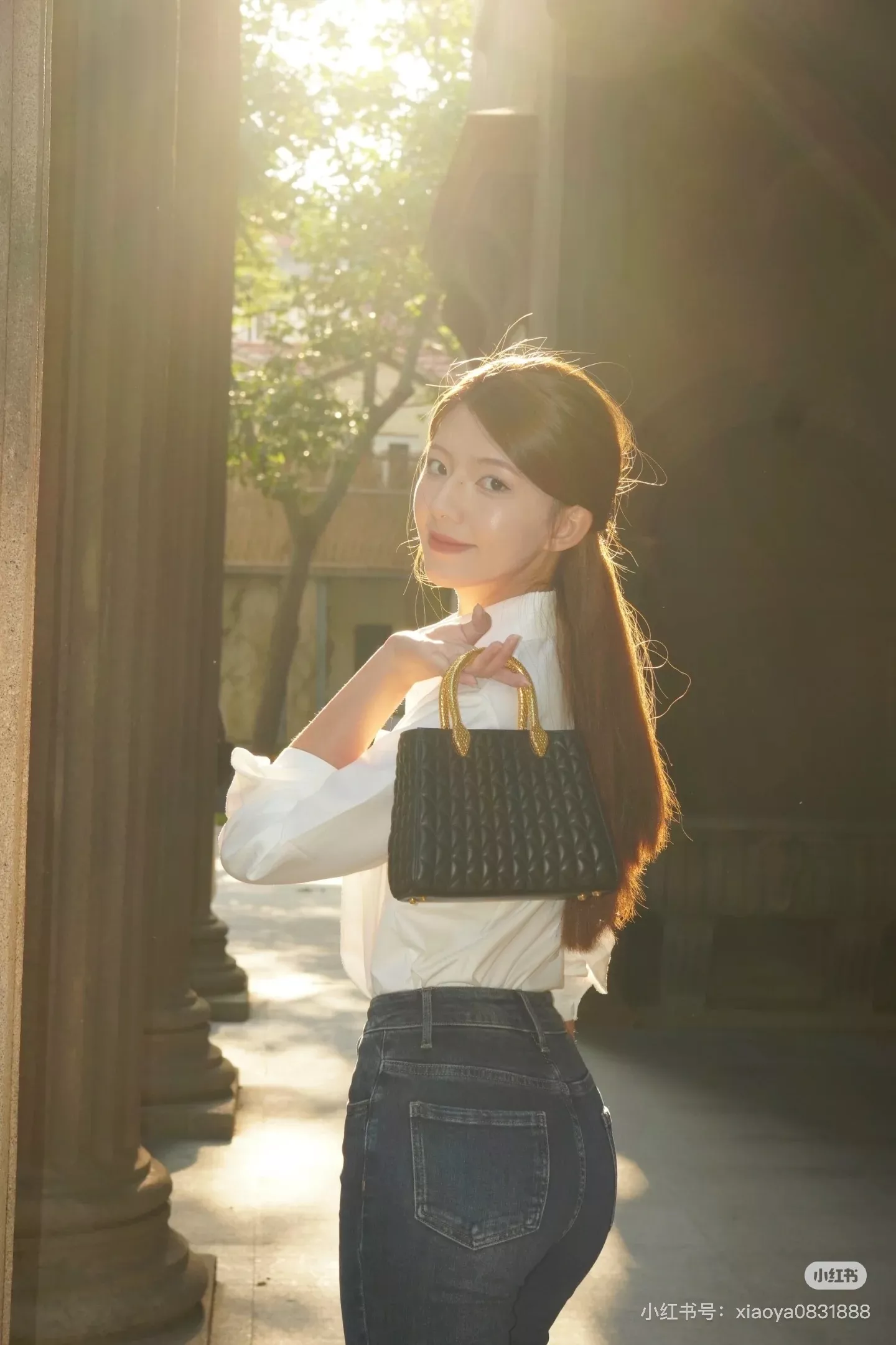 불가리 세르펜티 듀오 카라콜라 마틀라세 토트백 상세 이미지 29