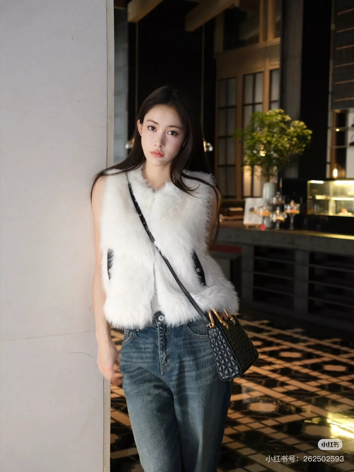 불가리 세르펜티 듀오 카라콜라 마틀라세 토트백 상세 이미지 23