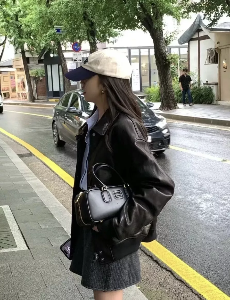 미우미우 아르카디 가죽 미들 백 상세 이미지 28
