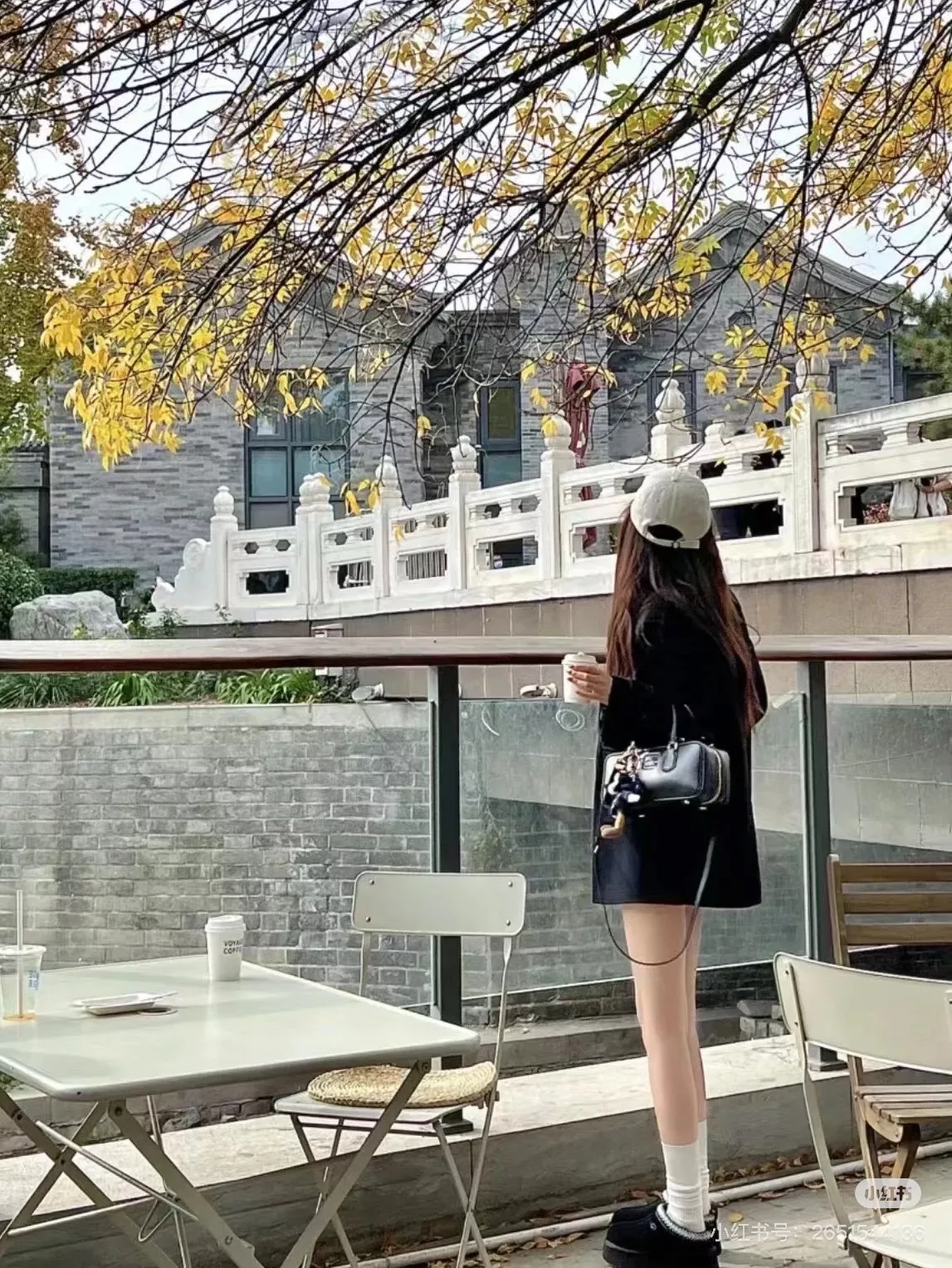미우미우 아르카디 가죽 미들 백 상세 이미지 30
