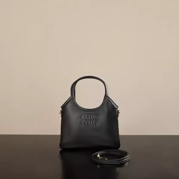 미우미우 아이비 스몰 레더 토트백