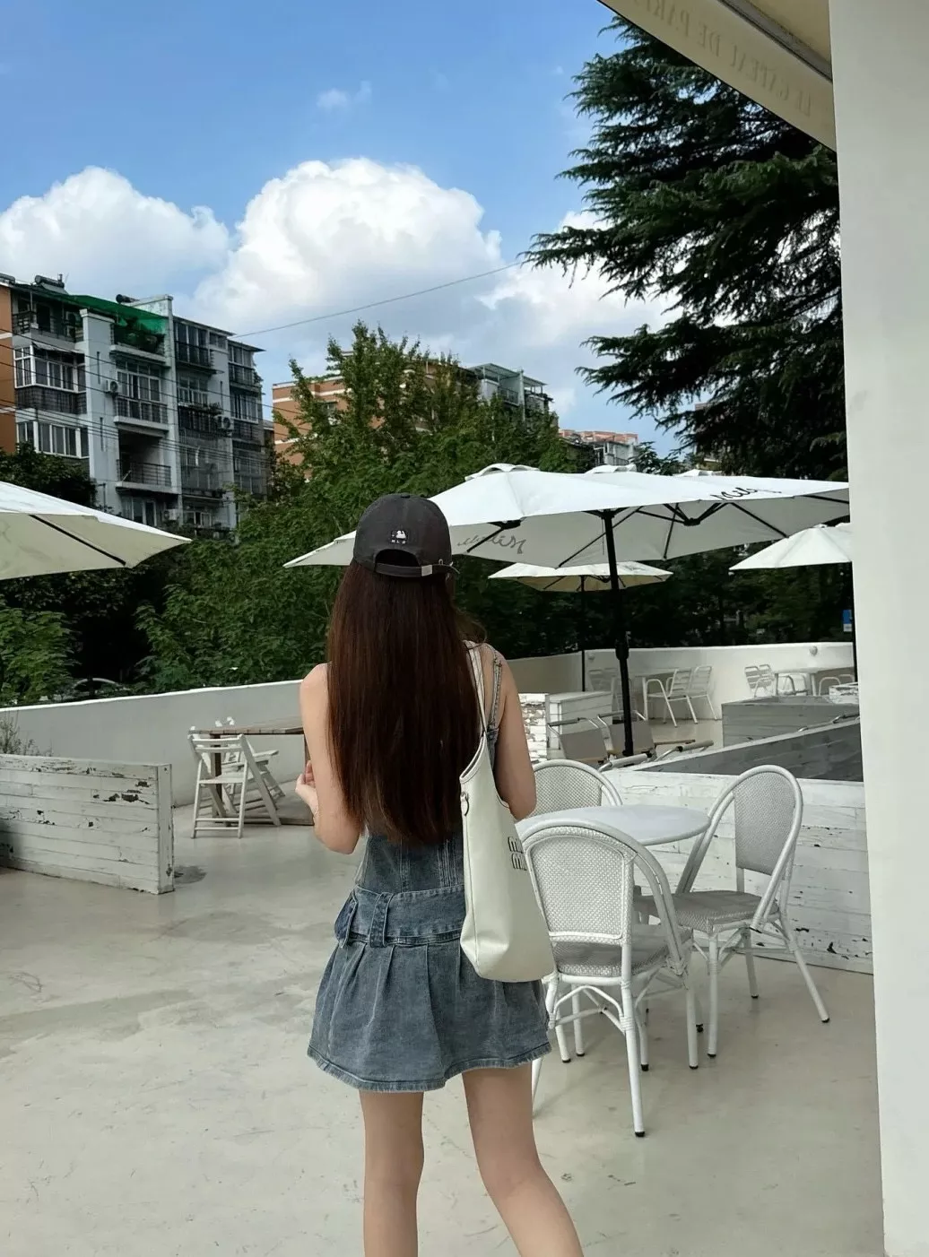 미우미우 아이비 대형 토트 스타일 레더 백 상세 이미지 36