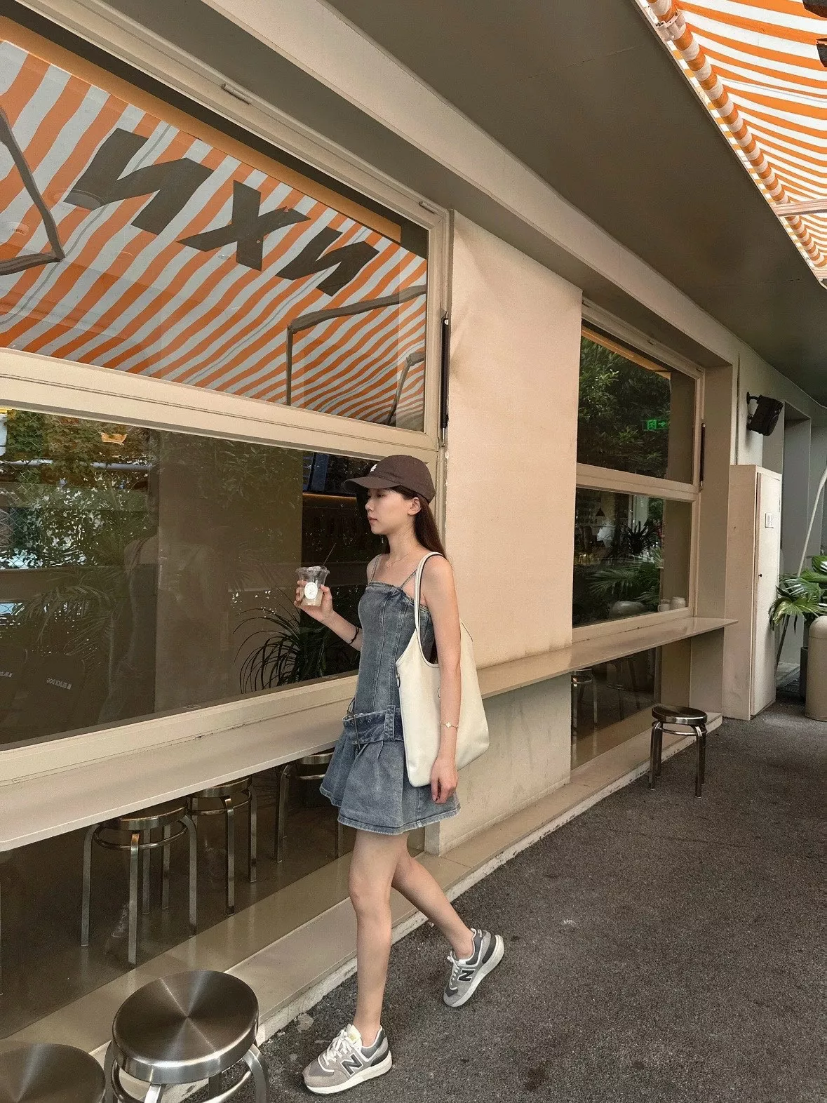 미우미우 아이비 대형 토트 스타일 레더 백 상세 이미지 35