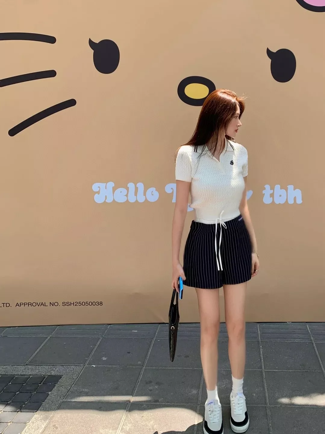 미우미우 아이비 스몰 페이턴트 토트백 상세 이미지 30