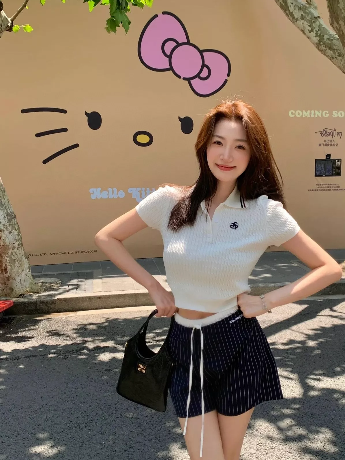 미우미우 아이비 스몰 페이턴트 토트백 상세 이미지 29