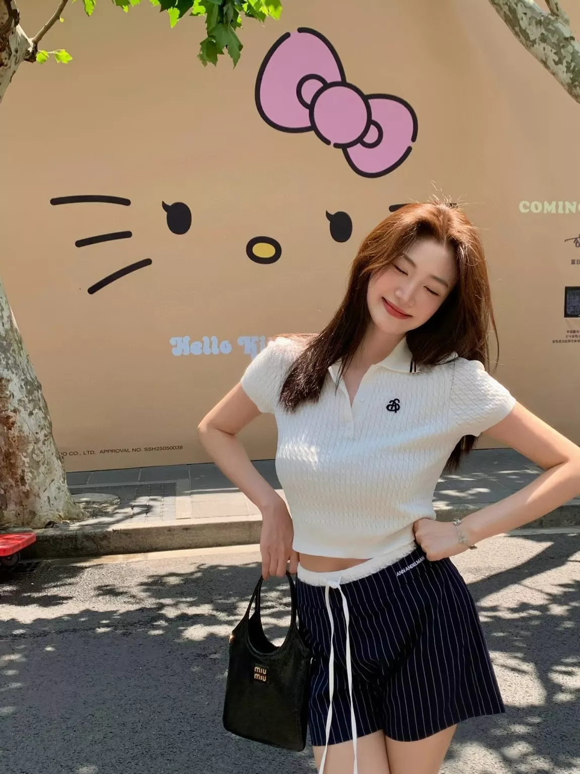 미우미우 아이비 스몰 페이턴트 토트백 상세 이미지 28