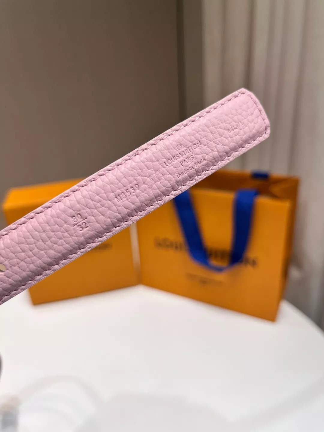 루이비통 모노그램 캔버스 여성 벨트 LV 이니셜 버클 상세 이미지 4