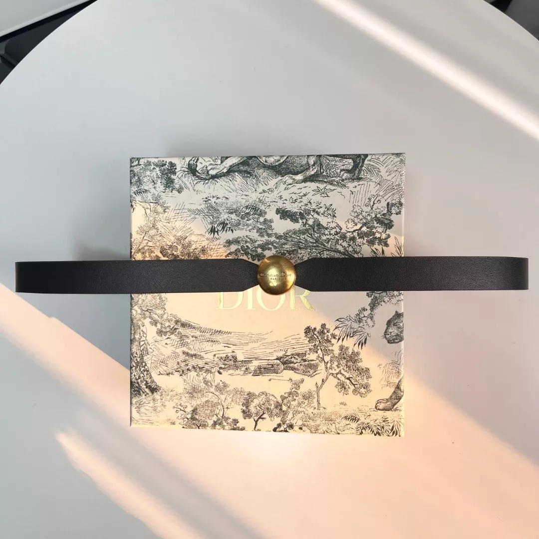 디올 CD 로고 버클 슬림 레더 벨트 상세 이미지 8