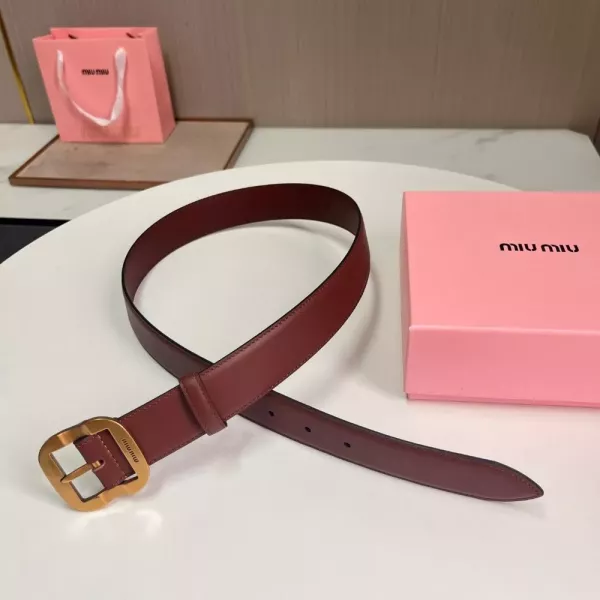 미우미우 로고 버클 카프스킨 벨트