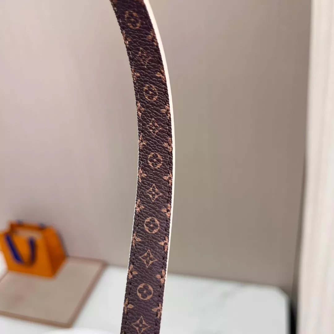 루이비통 LV 로고 포인트 슬림 핀버클 벨트 상세 이미지 8