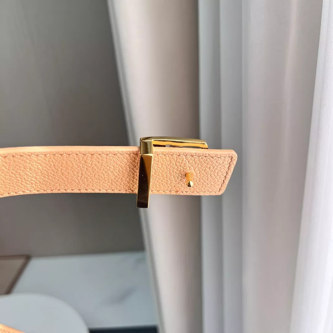 루이비통 모노그램 캔버스 리버서블 LV 버클 벨트 3cm 상세 이미지 5
