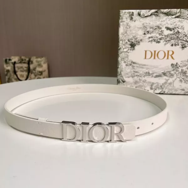 디올 DIOR 레터 로고 버클 스무스 레더 벨트