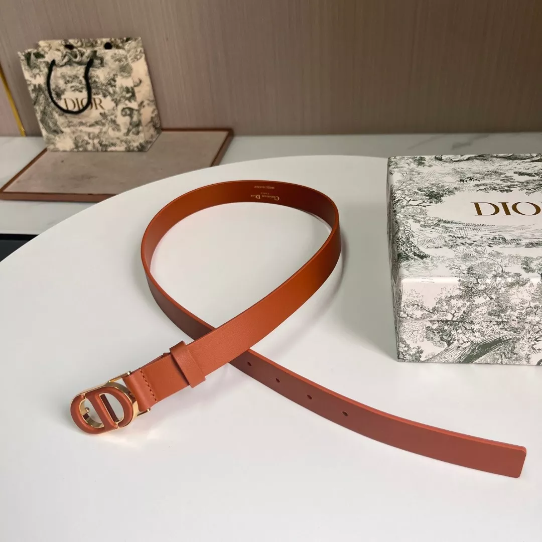 디올 CD 버클 양면 레더 벨트 상세 이미지 9
