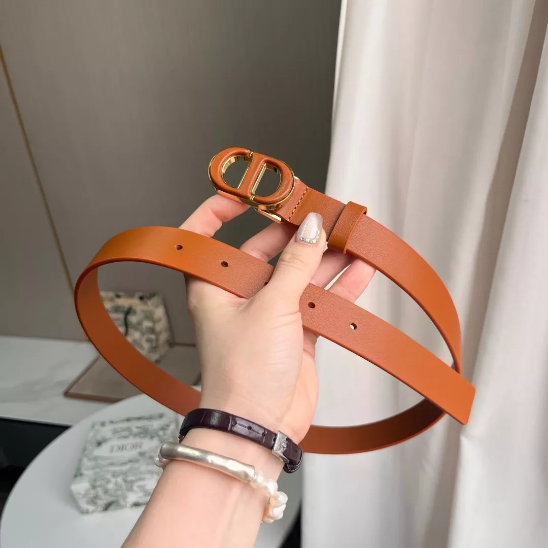 디올 CD 버클 양면 레더 벨트 상세 이미지 4