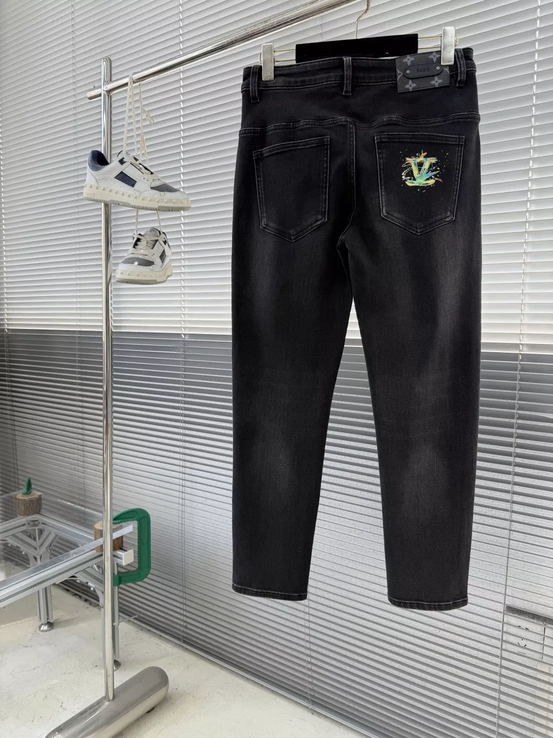 루이비통 캐주얼 스트레이트 데님 팬츠 상세 이미지 2