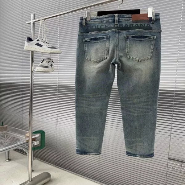 돌체앤가바나 DG 뉴워싱 소가죽 패치 데님 팬츠
