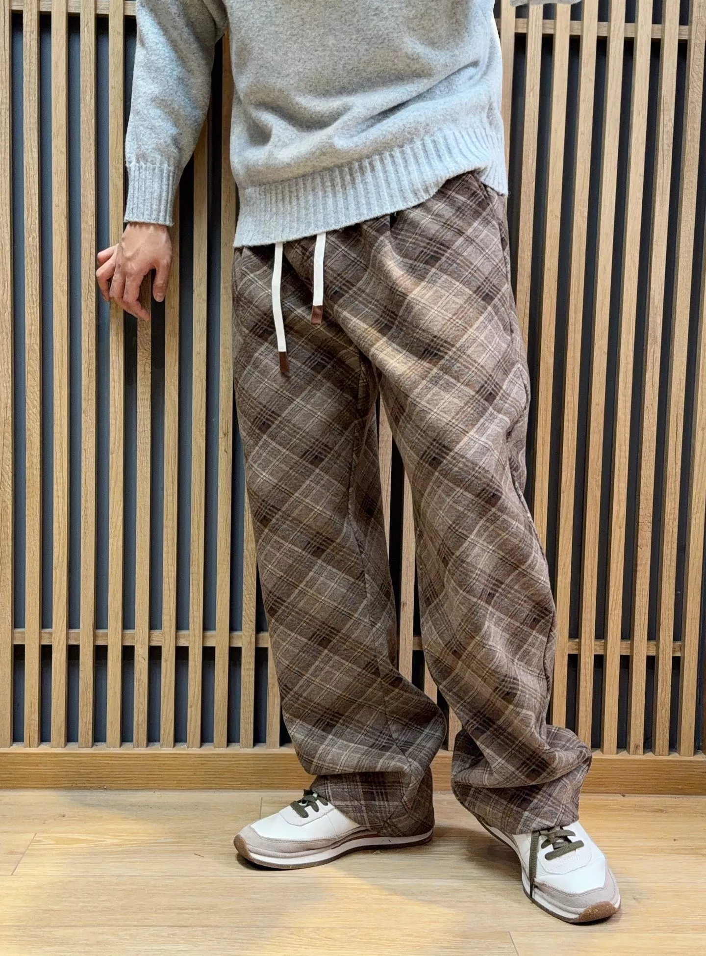 보테가베네타 울 니트 체크 패턴 기모 스트레이트 팬츠 상세 이미지 19