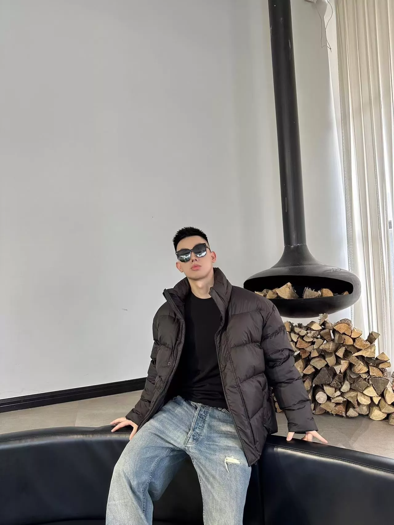 발렌시아가 나일론 후드 하이넥 집업 다운 재킷 상세 이미지 27
