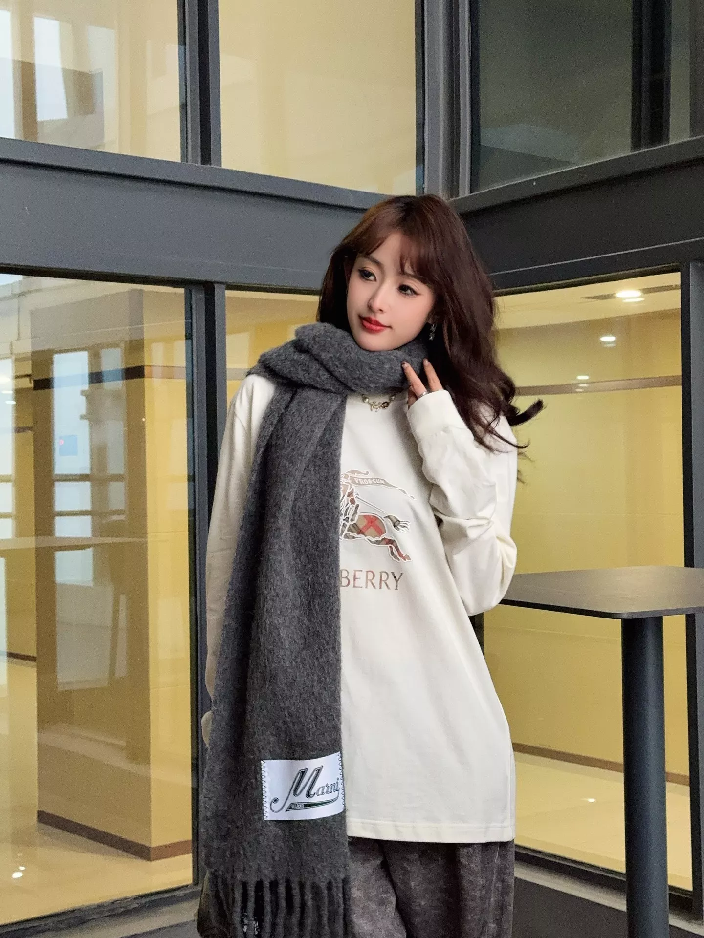 버버리 체크 패턴 전마 로고 프린트 롱슬리브 티셔츠 상세 이미지 20