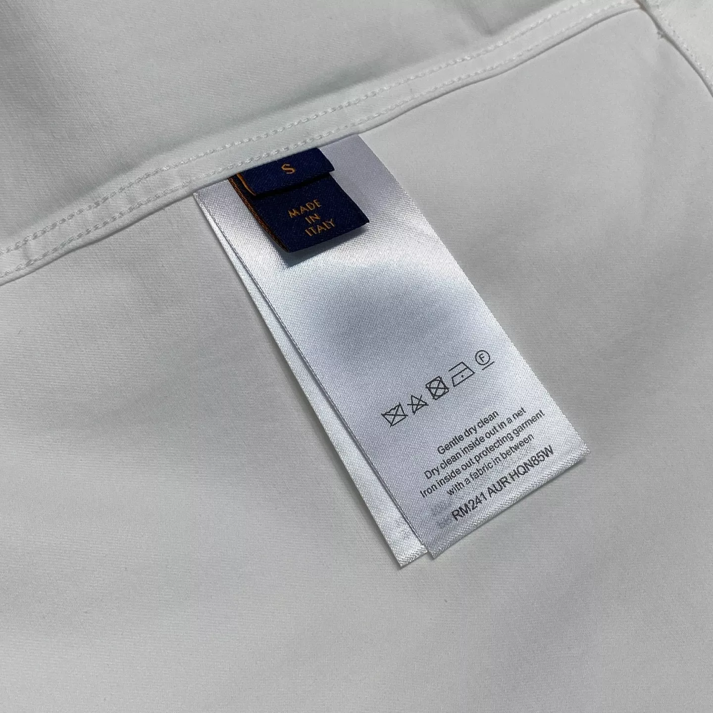루이비통 모노그램 엠보스드 포켓 코튼 트윌 카라 셔츠 상세 이미지 16