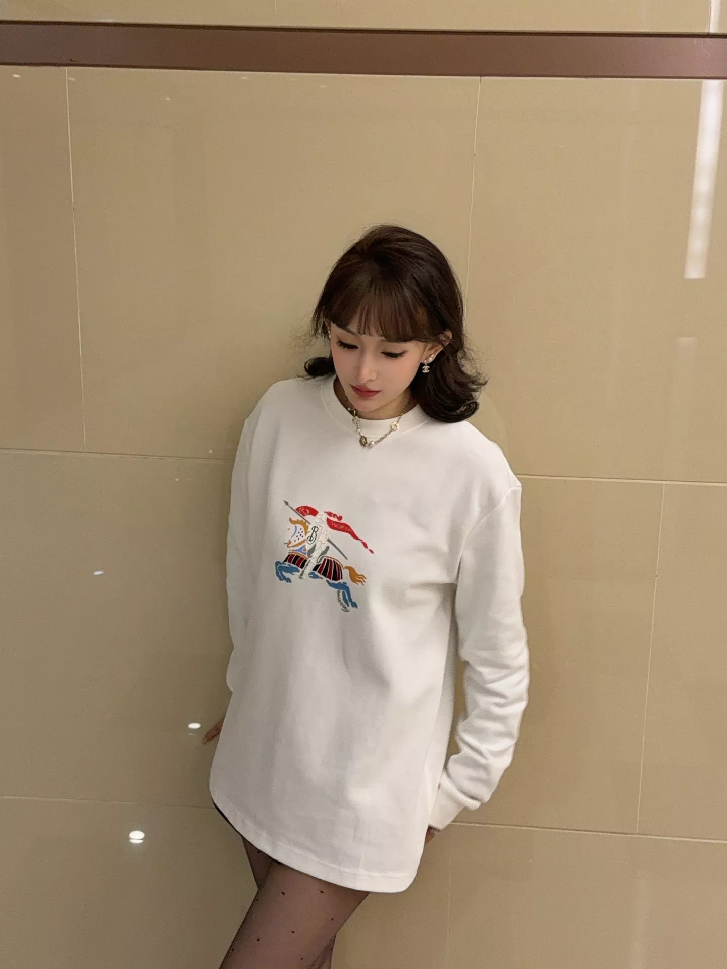 버버리 컬러 전마 그래픽 루즈핏 라운드넥 롱슬리브 상세 이미지 20