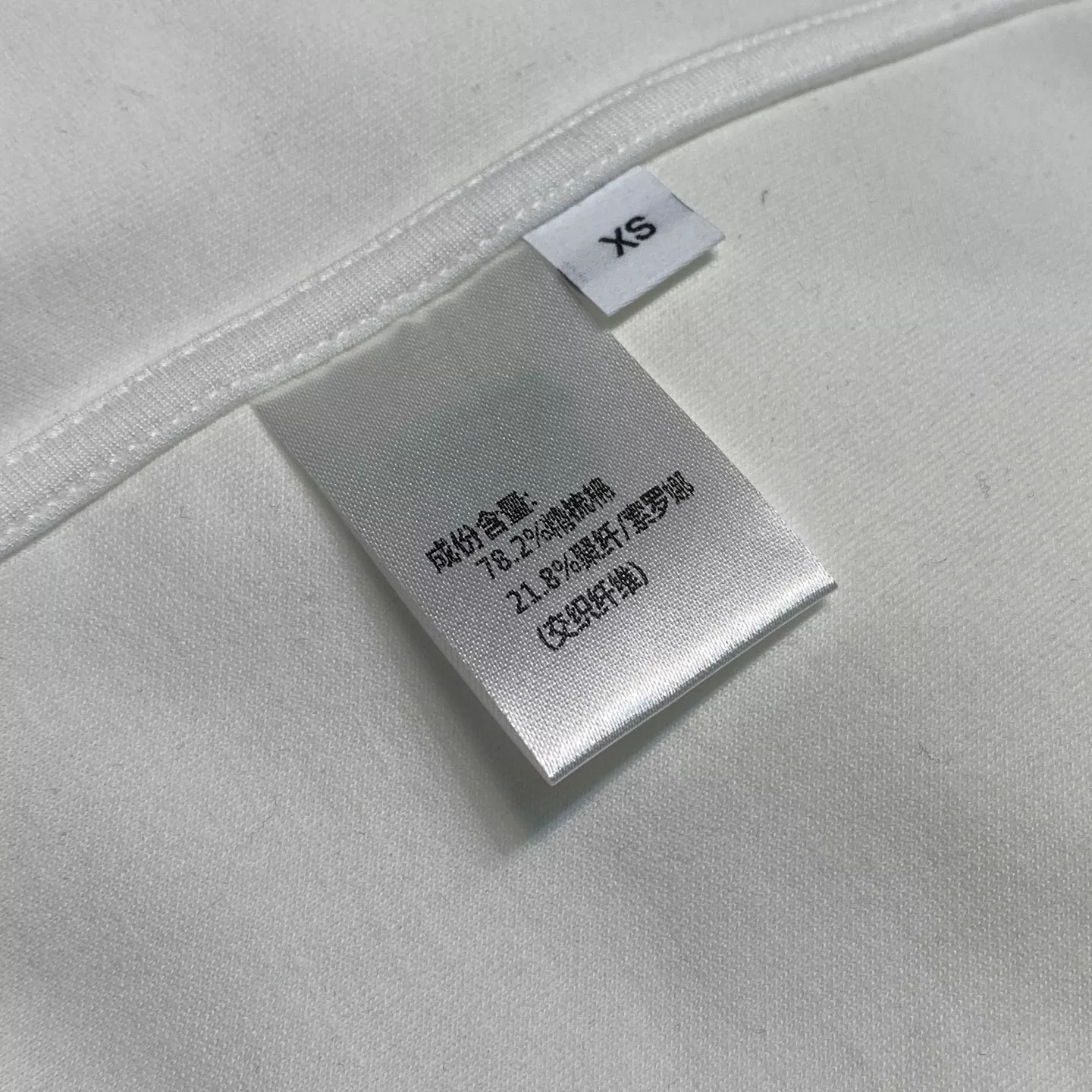 버버리 컬러 전마 그래픽 루즈핏 라운드넥 롱슬리브 상세 이미지 16